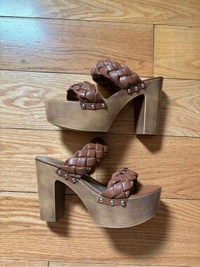 Guess Braided Platform Heels in Brown